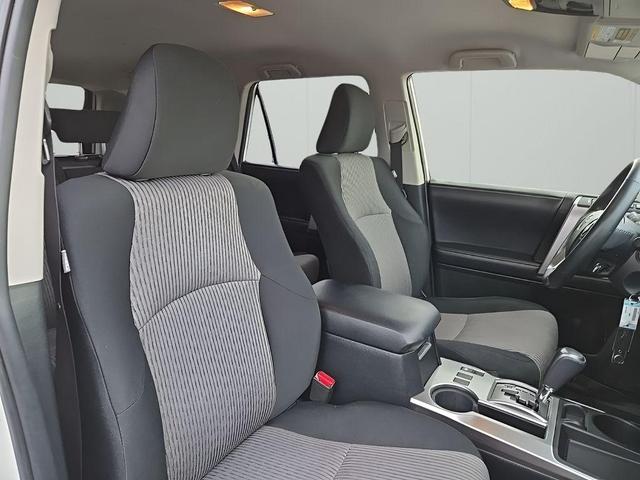 Photo of 2018 Super White Toyota 4Runner