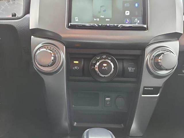 Photo of 2018 Super White Toyota 4Runner