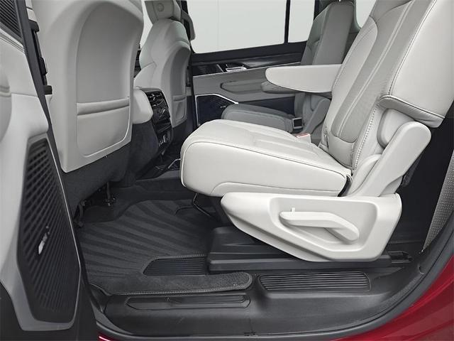 Photo of 2023 Velvet Red Pearlcoat Jeep Wagoneer