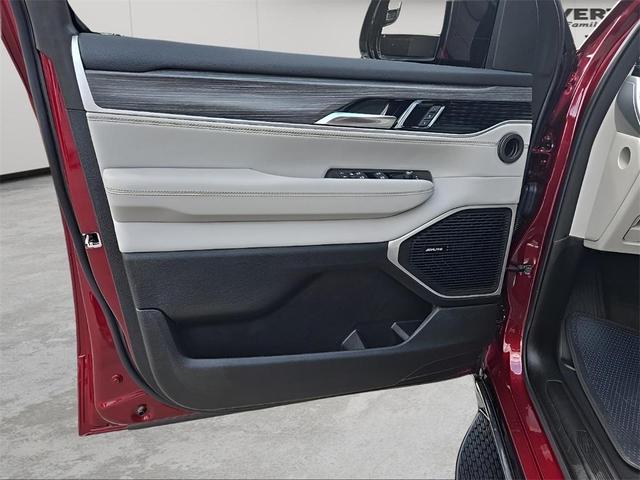 Photo of 2023 Velvet Red Pearlcoat Jeep Wagoneer