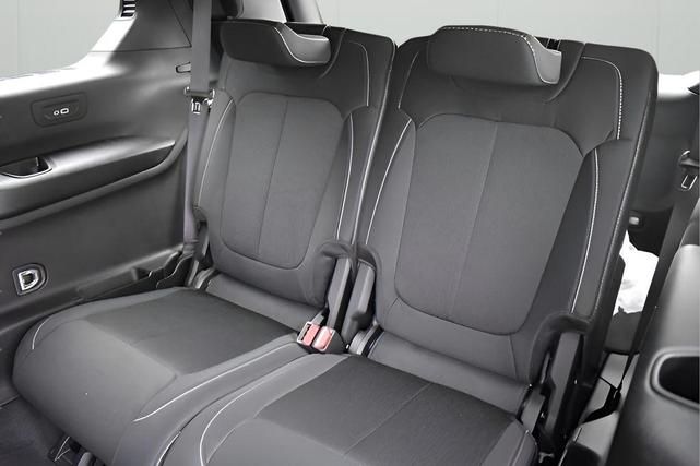 Photo of 2025 Bright White Clearcoat Jeep Grand Cherokee L