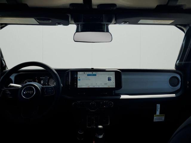 Photo of 2025 Anvil Clearcoat Jeep Wrangler