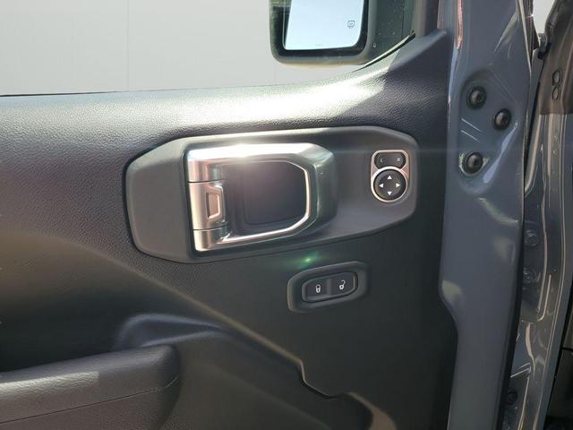 Photo of 2025 Anvil Clearcoat Jeep Wrangler