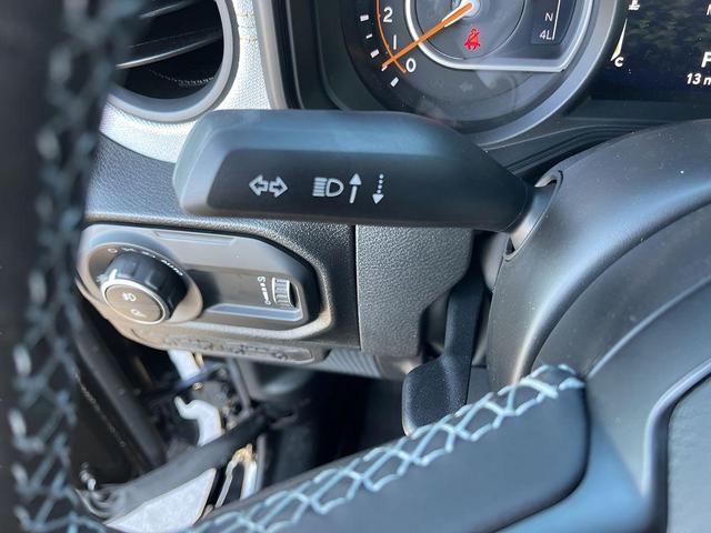 Photo of 2025 Black Clearcoat Jeep Gladiator
