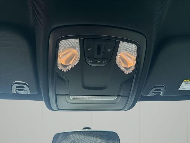 Photo of 2022 Hydro Blue Pearlcoat RAM 1500