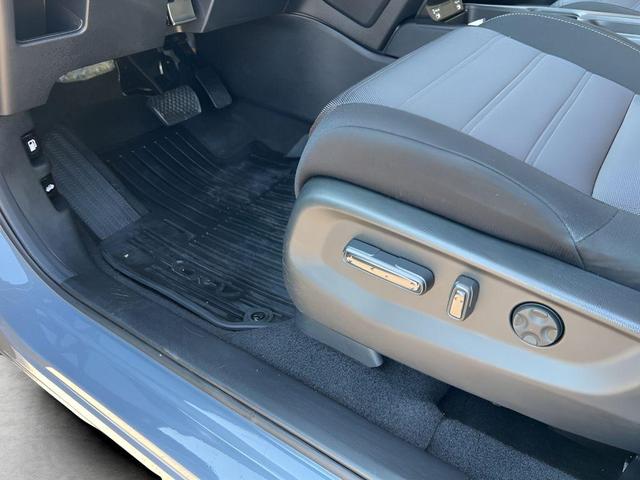 Photo of 2022 Sonic Gray Pearl Honda CR-V