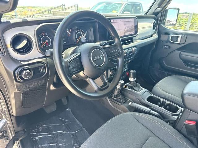 2024 Jeep Gladiator