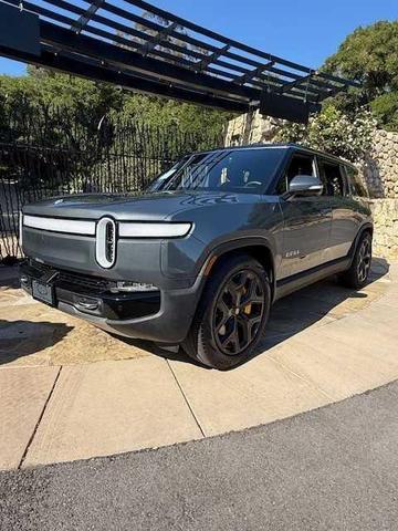 2023 Rivian R1s