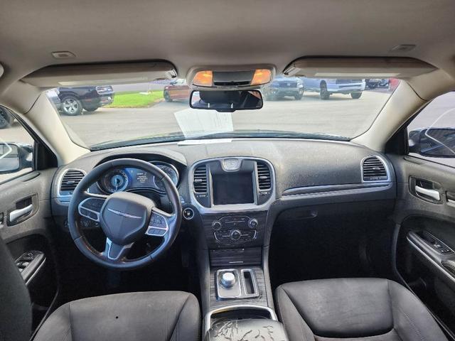 Photo of 2019 Grey Chrysler 300