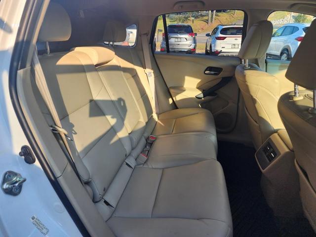 Photo of 2017 White Diamond Pearl Acura RDX