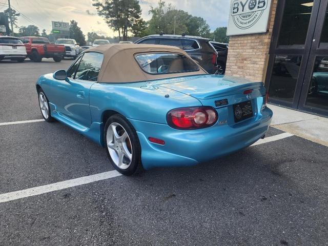 Photo of 2002 Blue Mazda MX-5 Miata