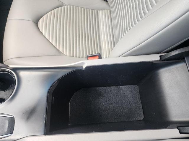 Photo of 2018 Celestial Silver Metallic Toyota Camry