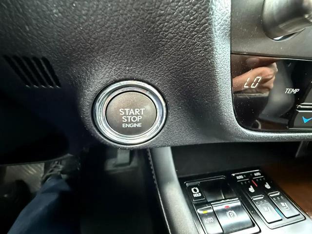 Photo of 2019 Atomic Silver Lexus RX 350