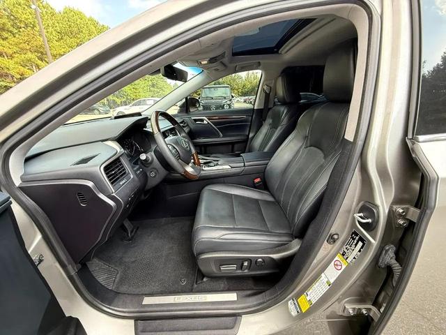 Photo of 2019 Atomic Silver Lexus RX 350