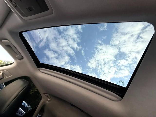Photo of 2019 Atomic Silver Lexus RX 350