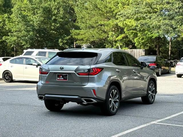 Photo of 2019 Atomic Silver Lexus RX 350