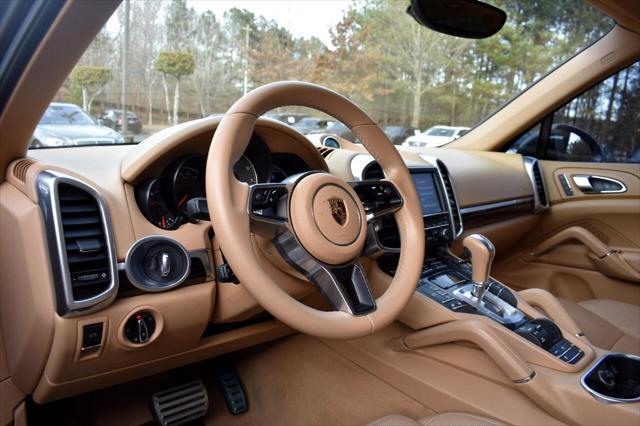Photo of 2016 Meteor Gray Metallic Porsche Cayenne