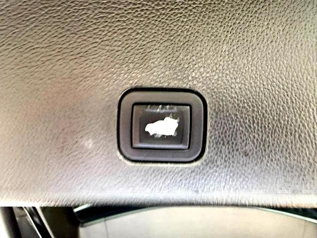 Photo of 2016 Black Raven Cadillac SRX