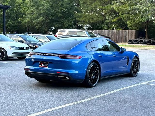 Photo of 2018 Sapphire Blue Metallic Porsche Panamera