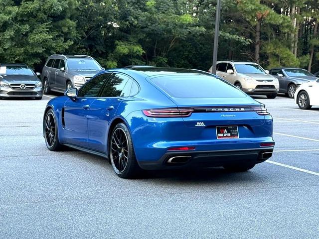 Photo of 2018 Sapphire Blue Metallic Porsche Panamera