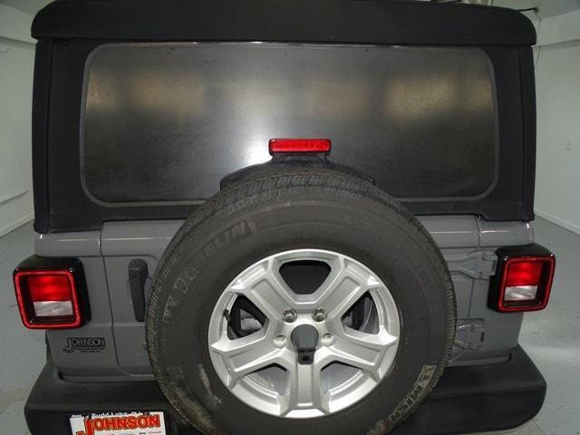 Photo of 2018 Sting Gray Clearcoat Jeep Wrangler Unlimited