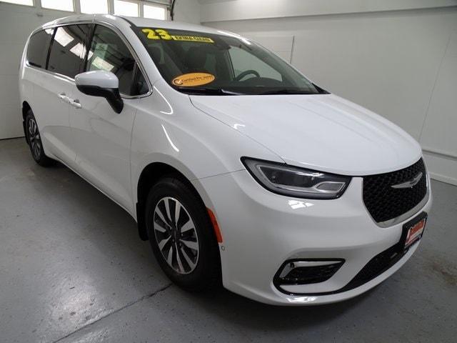 2023 Chrysler Pacifica Hybrid