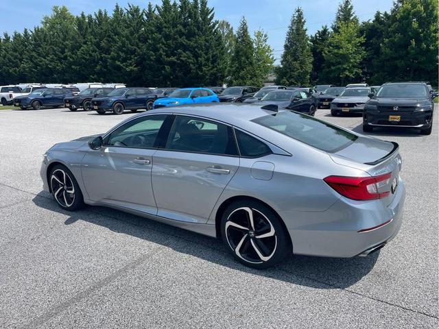 Photo of 2022 Lunar Silver Metallic Honda Accord
