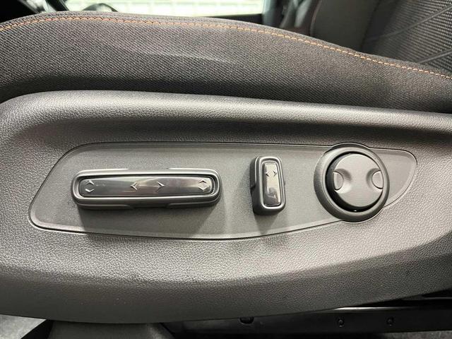 Photo of 2026 Urban Gray Pearl Honda CR-V Hybrid