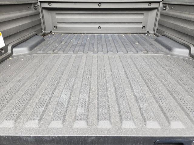 Photo of 2025 Platinum White Pearl Honda Ridgeline