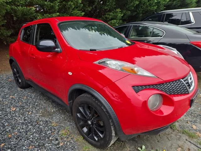 Photo of 2014 Red Alert Nissan Juke