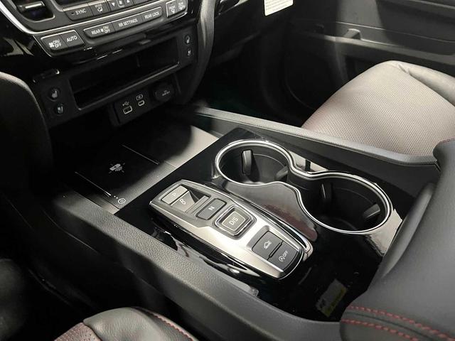 Photo of 2025 Platinum White Pearl Honda Ridgeline