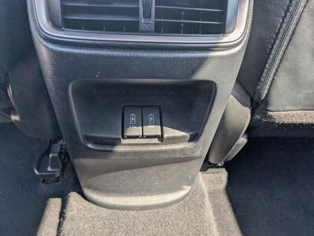 Photo of 2021 Crystal Black Pearl Honda CR-V