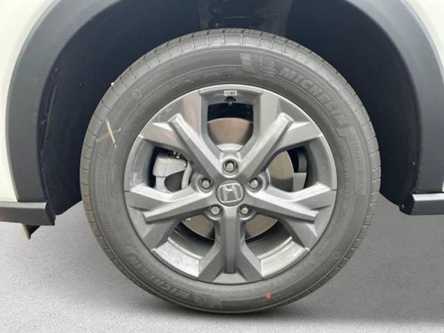 Photo of 2026 Platinum White Pearl Honda HR-V
