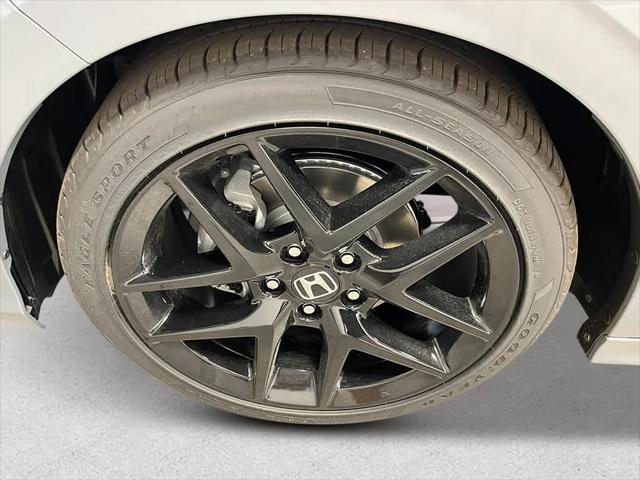 Photo of 2026 Urban Gray Pearl Honda Civic