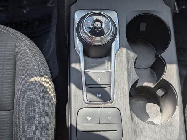 Photo of 2022 Carbonized Gray Metallic Ford Escape