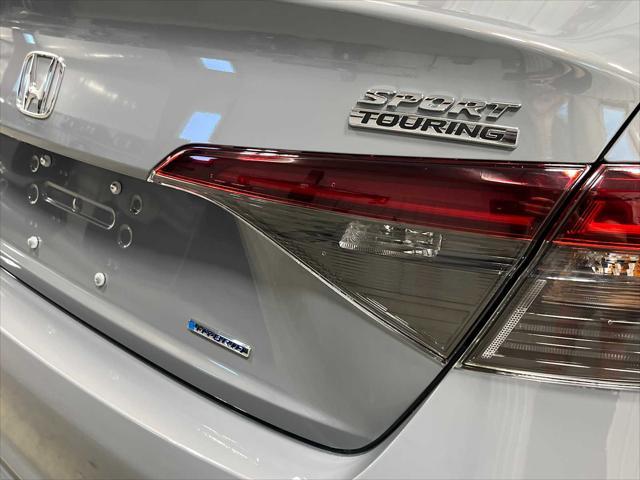 Photo of 2025 URBAN GRAY Honda Civic Hybrid