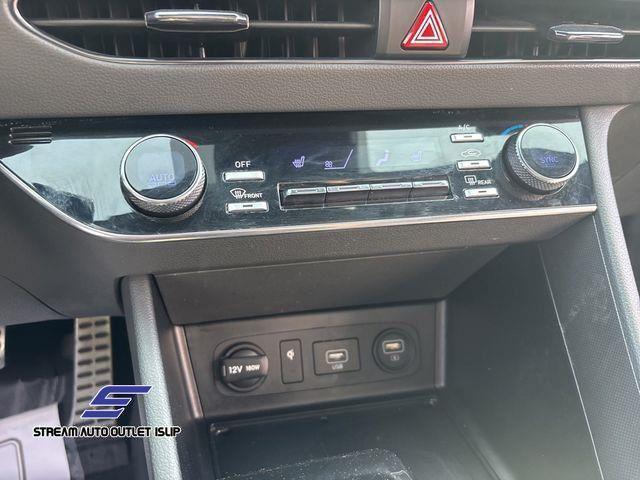 Photo of 2021 Shimmering Silver Pearl Hyundai SONATA