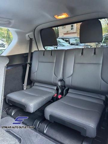 Photo of 2019 Silver Lining Metallic Lexus GX 460