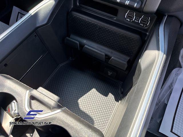 Photo of 2022 Granite Crystal Metallic Clearcoat RAM 1500