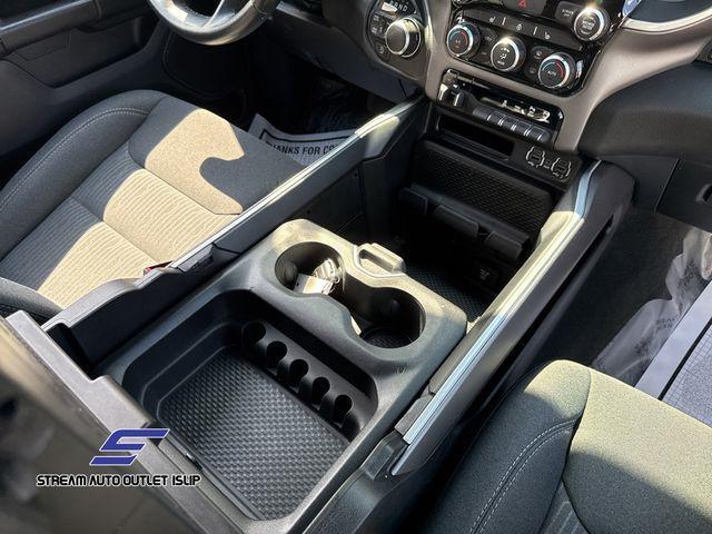 Photo of 2022 Granite Crystal Metallic Clearcoat RAM 1500