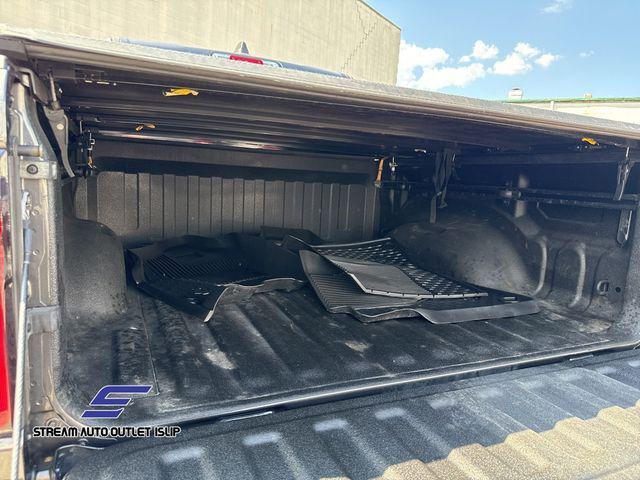 Photo of 2022 Granite Crystal Metallic Clearcoat RAM 1500