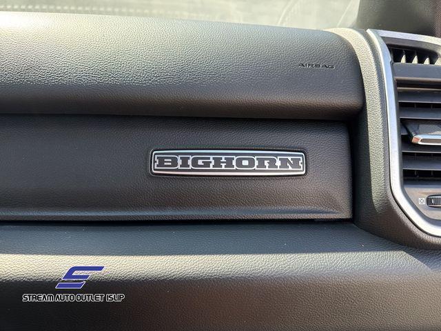 Photo of 2022 Granite Crystal Metallic Clearcoat RAM 1500