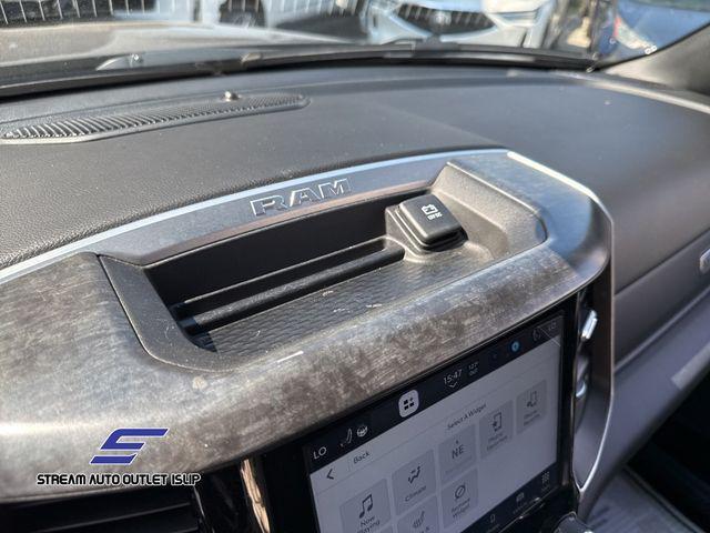 Photo of 2022 Granite Crystal Metallic Clearcoat RAM 1500