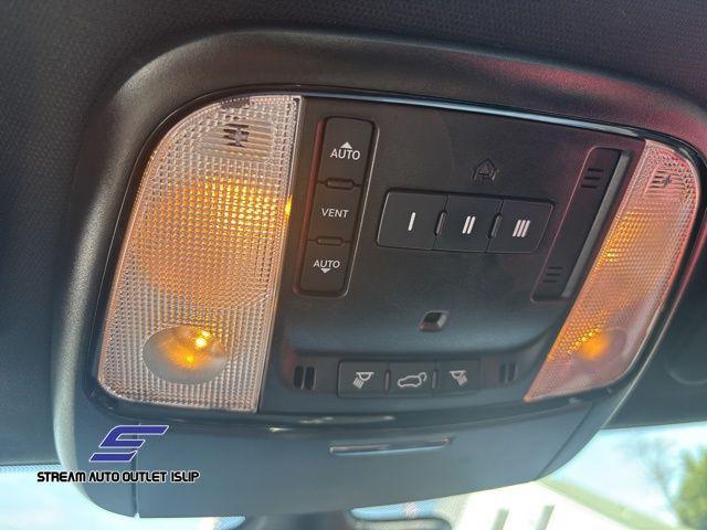 Photo of 2024 DB Black Clearcoat Dodge Durango