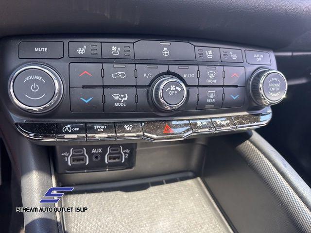 Photo of 2024 DB Black Clearcoat Dodge Durango