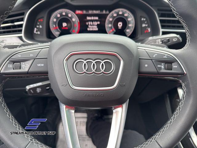 Photo of 2024 Gold Metallic Audi Q8
