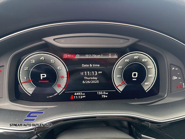 Photo of 2024 Gold Metallic Audi Q8