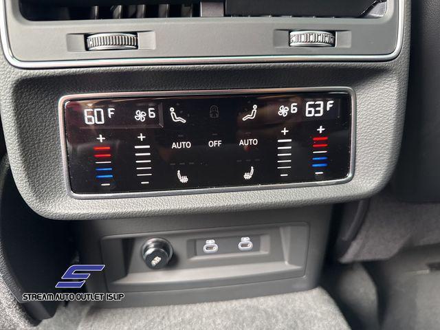 Photo of 2024 Gold Metallic Audi Q8