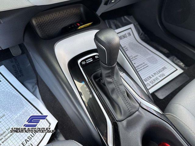 Photo of 2024 Classic Silver Metallic Toyota Corolla