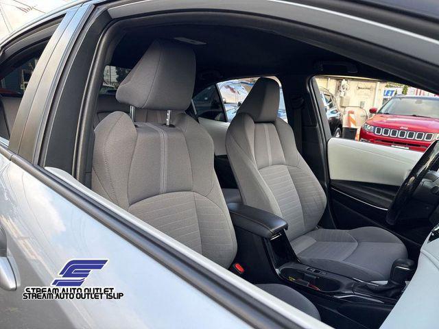 Photo of 2024 Classic Silver Metallic Toyota Corolla